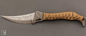    Couteau  "  Hades " par Opus Knives - N690 et paracorde coyote