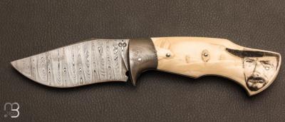 Couteau " Big Harry  " custom de Mickal Moing avec gravure de Serge Raoux