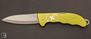 Couteau suisse Victorinox " Hunter Pro Alox Srie Limite 2023 Jaune lectrique " 0.9415.L23