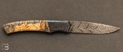 Couteau "1820 Berthier" Bouleau et damas plume par Philippe Ricard