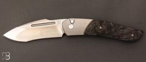  Couteau " Alcyon Titanium Marbled Black " button-lock par Bastards Knives X Tim Bernard