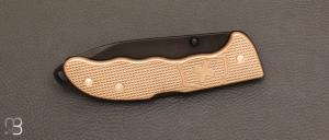 Couteau  " Evoke BS Alox Beige " Suisse Victorinox - 0.9415.DS249