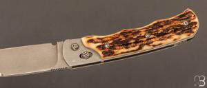 Couteau  "  Explorateur " custom par Éric Parmentier - Bois de cerf et lame en niolox