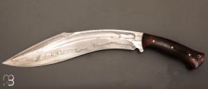   Couteau " Kukri " par Milan Mozolic - Bois de fer et W5