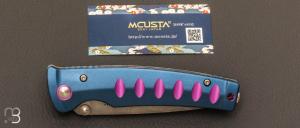 Couteau pliant MC-43C Katana aluminium bleu inserts violets damas sanmai par MCUSTA