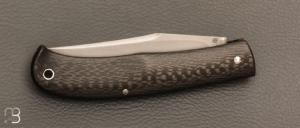 Couteau " Slack " custom par Raphaël Durand - Fibre de carbone et Suminagashi