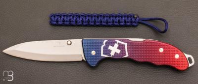 Couteau  " Evoke Alox Blue/Red " Suisse Victorinox - 0.9415.D221