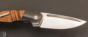  Couteau  "  Hurricane " custom par Thierry Savidan - Koa et Zirconium