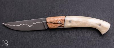       Couteau " 1515 collection Globetrotter " par Manu Laplace - Os de renne/Hêtre échauffé