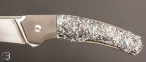    Couteau " Back flipper " custom par Florian Dreyer FD-Knives - Fibre de carbone et RWL34