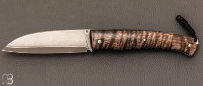 Couteau  "  Bec  " custom par Raphaël Durand - Erable ondé stabilisé et lame San-Maï