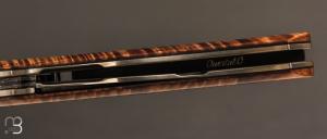  Couteau " Bluff " de collection par Olivier Ouertal - Tasmanian blackwood ondé et lame damas