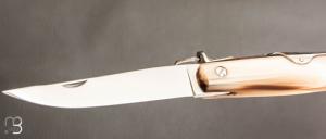 Couteau " Chasseur " avec anneau 12 cm Corne blonde par J. Mongin