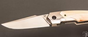 Couteau " Front-flipper " custom par Romain Lopez - Ivoire de phacochère et RWL34