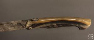   Couteau de poche style piémontais de Mickael Moing - Corne de bélier et lame damas