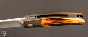   Couteau  "  SHUT " par Thierry Savidan - Cerf sambar et RWL-34