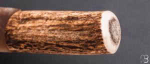 Couteau " Silex blond et bois de cerf " par Kévin Chartier
