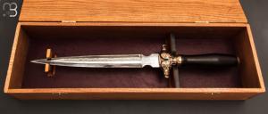 Dague d'exception faite main par Thierry Locicero - Bois de fer et damas - Garde en bronze