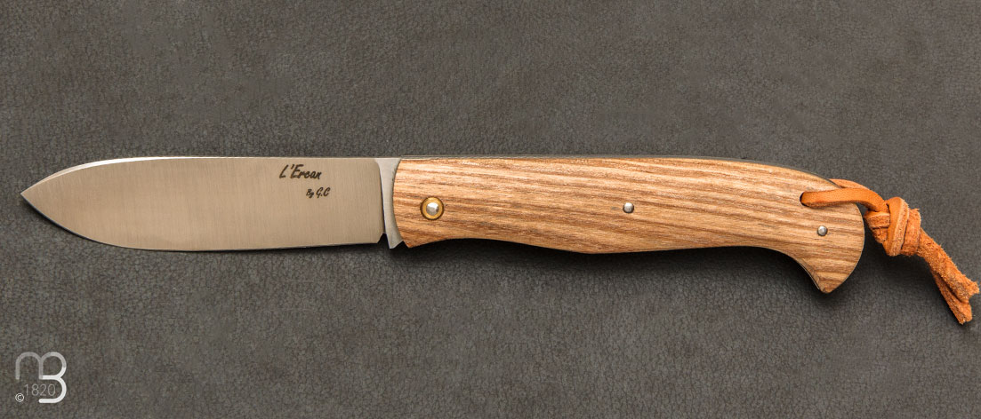 Couteau pliant modèle "Ercan" frêne olivier par Gaétan Cesteleyn