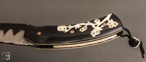    Couteau "1310 Sakura" liner lock de SMZ Flammes de forge - Corne de buffle et lame sandinox