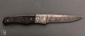   Couteau " Pièce unique " par Alain & Joris Chomilier - Damas carbone de Baker Forge et corne de buffle