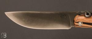 Couteau  "  Piémontais " hêtre échauffé stabilisé par Mickael Moing