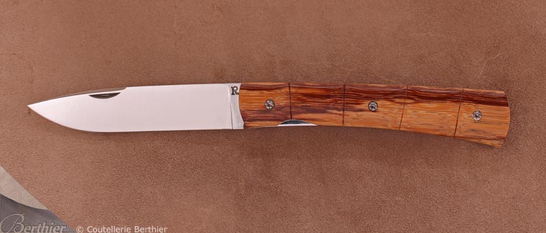 Entretoise knife Bamboo-shape carved handle