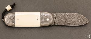  Couteau " Bouledogue lock-back " de Philippe Ricard - Ivoire de mammouth et damas mosaïque