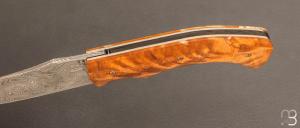 Couteau " Front-flipper " custom peuplier stabilisé et lame damas par Joël Grandjean