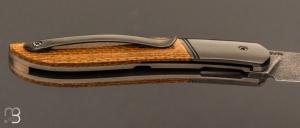    Couteau  "  Gyr " front flipper custom par Tim Bernard - Micarta  et Zirconium
