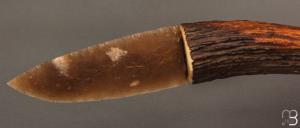 Couteau "Silex et bois de cerf" par Kévin Chartier