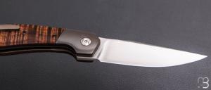  Couteau " Sweetbeat " custom par Thierry Savidan - Koa et lame en CPM154