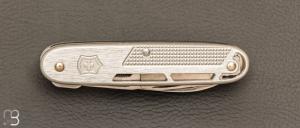   Couteau Synergy X Alox Silver par Victorinox - 0.8226.26