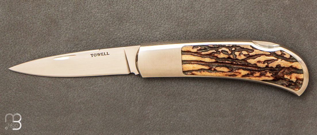 Sambar pocket knife by Dwight Towell