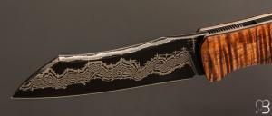  Couteau " Bluff " de collection par Olivier Ouertal - Tasmanian blackwood ondé et lame damas