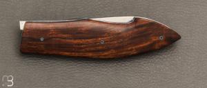   Couteau  " Button-lock " custom par Roberto Ottonello - Bois de fer et lame en N690Co