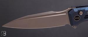  Couteau " Dressytak " par WE KNIFE - Grind Tactical Knives (GTK) Design - Skeletonized Blue Titanium - WE25059B-2