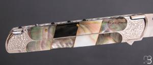    Couteau " Toni " liner-lock custom par Koji Hara - Nacre noire