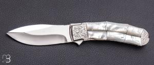   Couteau " Tou " liner-lock custom par Koji Hara - Nacre blanche