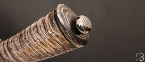  Couteau " Bowie " de Nicolas Mestrallet - Atelier du couteau Vaunaveys - Lame en acier damas forgé et molaire de mammouth