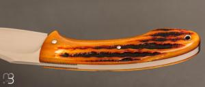     Couteau " Frelon " custom par Raphaël Durand - Jigged bone et lame en RWL34