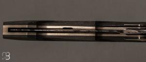 Couteau " Liner-Lock " custom par Romain Lopez - Zirconium / Fibre de carbone or