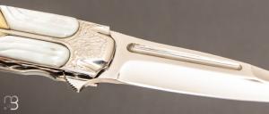   Couteau " Tojin " custom par Koji Hara - Nacre blanche et Cowry-Y