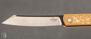    Couteau Böker Plus Zenshin 42 Laiton gravé par Mali Irie motif "Vague, Ginkgo et Fujiyama"