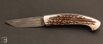 Couteau de poche 1515 Bois de Cerf et lame 12C27 par Manu Laplace
