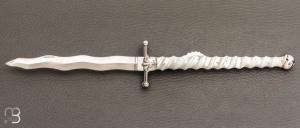     Dague de vertu à pompe avant par Bastien Toubhans - Atelier Beau Merle - Nacre blanche et RWL34