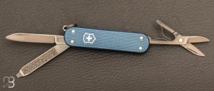    Couteau suisse Victorinox " Classic Alox �dition Limit�e 2026 - Glacial Blue  " 0.6221.L26