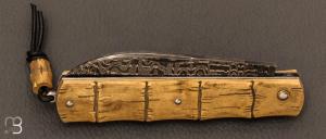    Couteau  " Canif " custom par David Breniere - Buis sculpté et lame damas feuilleté
