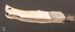 Couteau " Chantou " ivoire de phacochère et lame damas de Hank Knickmeyer  par Charly Bennica