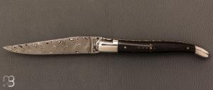  Couteau Laguiole en Aubrac 12 cm double platines laiton manche ébène et lame damas